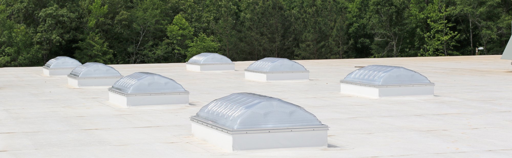 Application-clear-over-prismatic-3769-cd2-Dome-Unit-Skylights-Dynamic-Dome-0521-5472x1693